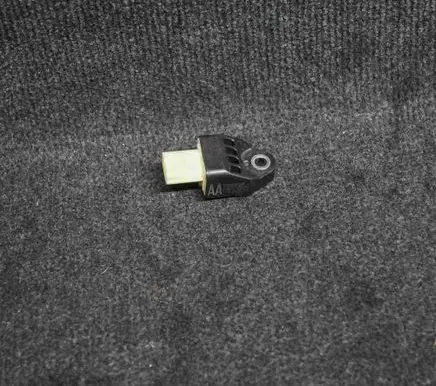 Lexus CT 200H Airbag deployment crash/impact sensor 8983175020