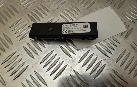 Mercedes-Benz E W238 Aerial antenna amplifier A2139056500