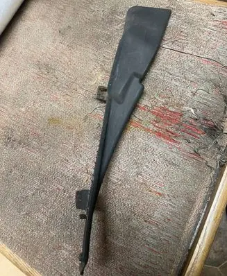 Nissan Juke I F15 Wiper trim 668941KA0A