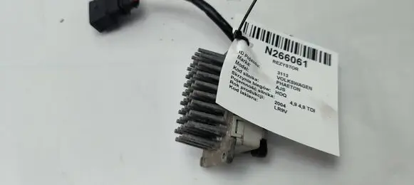 Volkswagen Phaeton Heater blower motor/fan resistor 3D0907521