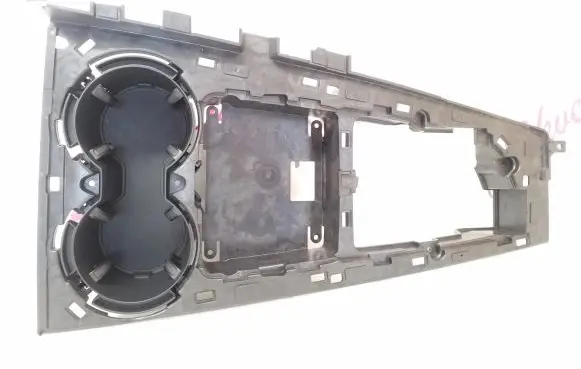 Cup holder front