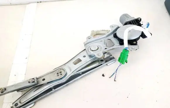 Subaru Legacy Sliding door window regulator with motor