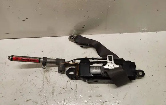 Volvo S40, V40 Front seatbelt 30883631