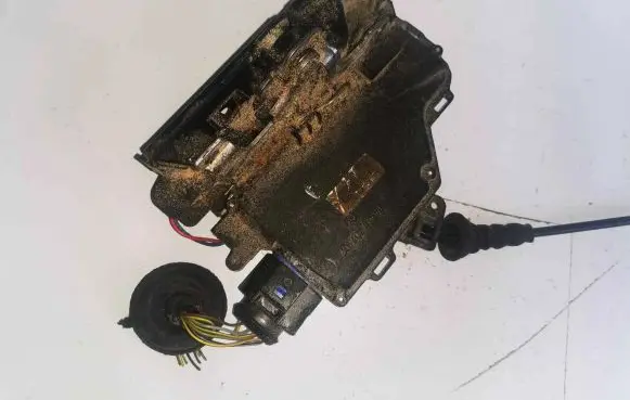 Skoda Octavia Mk2 (1Z) Front door lock 3D1837016AC