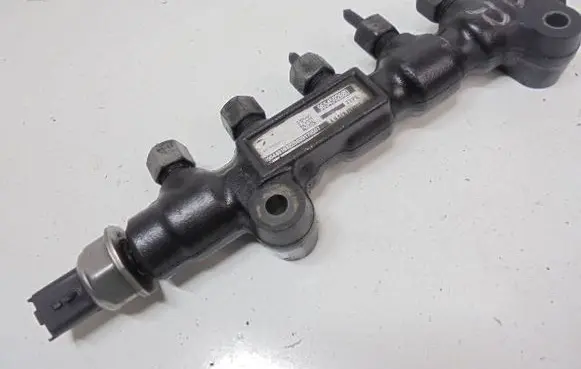 Mazda 3 I Fuel main line pipe 9654592680