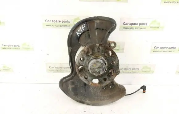Mercedes-Benz E C207 W207 Front wheel hub 2043320101 2043300625