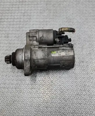 Volkswagen PASSAT B6 Starter motor 02M911023N D7GS10 2705050171