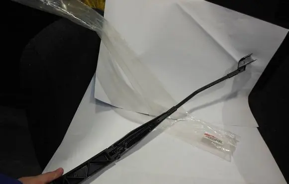 Alfa Romeo Giulietta Front wiper blade arm 50509402