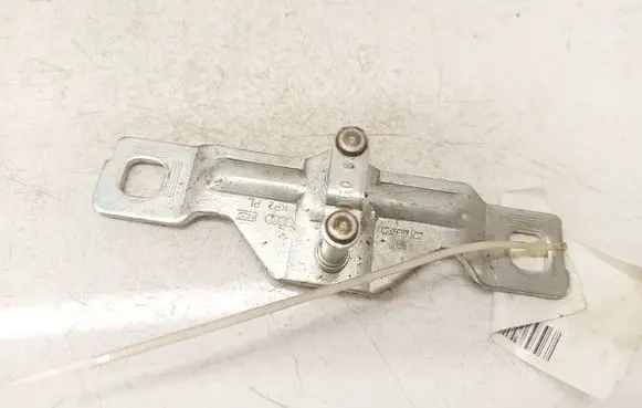 Audi A6 S6 C6 4F Rear door lock loop/hook striker 8P4827507 8P4827507A