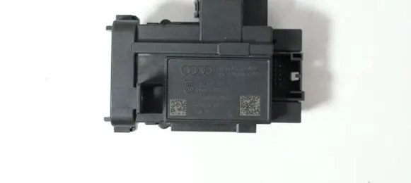 Audi A5 8T 8F Ignition key/card 8K0909131D