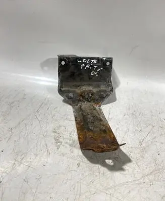 Mitsubishi Colt Radiator mount bracket Mn105688