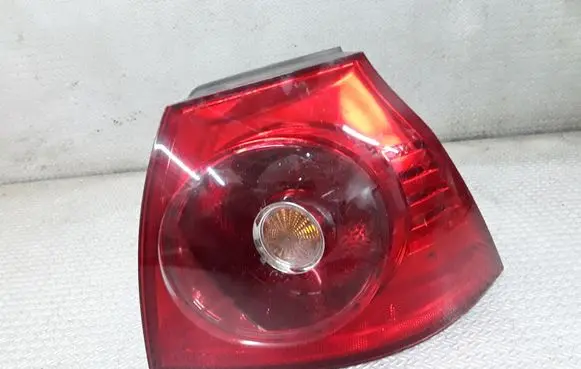 Volkswagen Golf V Rear/tail lights 1K6945096E