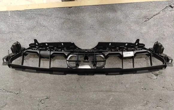 Audi A5 Front bumper upper radiator grill 8w6807233d