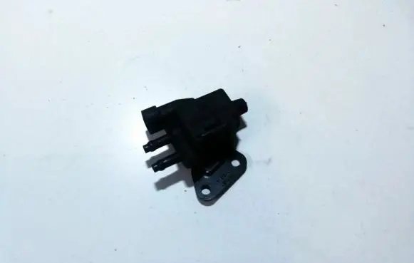 Renault Megane I Turbo solenoid valve 867081 c1071