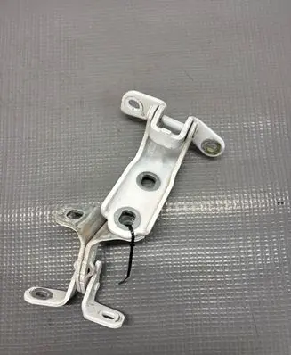 Opel Insignia B Rear door lower hinge