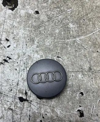 Audi A3 S3 8L Original wheel cap 8D0601170