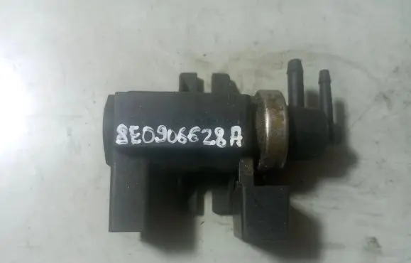Audi A4 S4 B7 8E 8H Turbo solenoid valve 8E0906628A