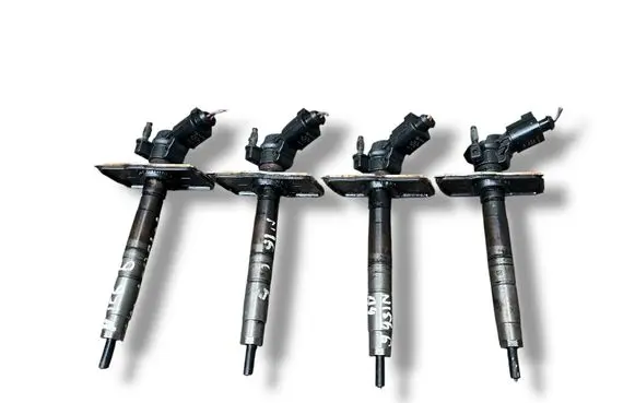 Audi A4 S4 B8 8K Fuel injector 0445116030 03L130277