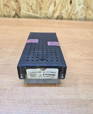 Volvo V70 Fuse module 30657428 02W435 08688434