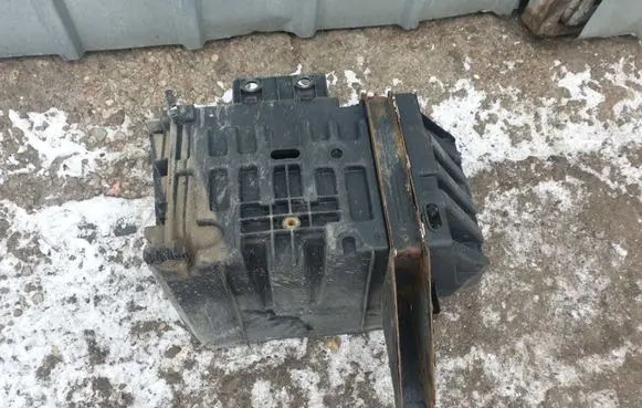 Battery box tray