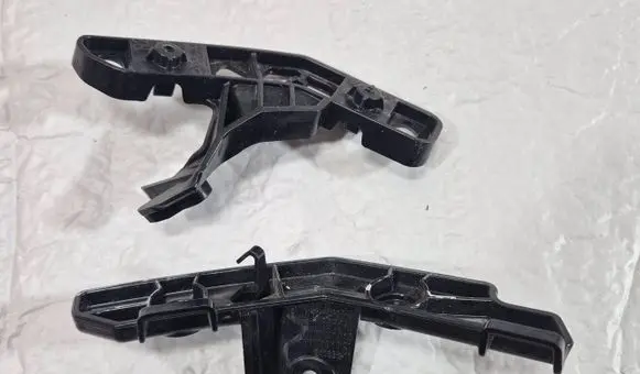 BMW X1 U11 Fender mounting bracket 9883592 9883590