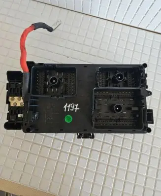 Opel Insignia A Fuse box set 529050199