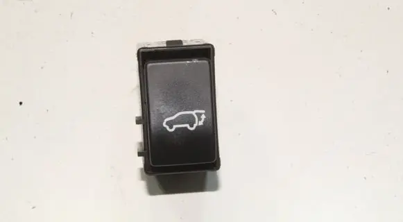 Lexus RX 450H Tailgate/boot open switch button 15C332