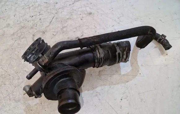 Mercedes-Benz C W204 Thermostat/thermostat housing A6512031682