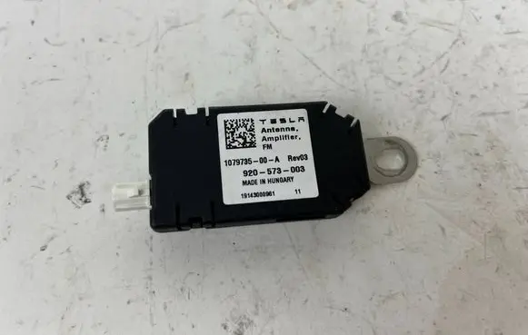 Tesla Model 3 Aerial antenna amplifier 107973500A