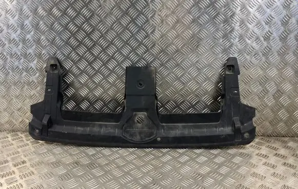 Audi Q7 4M Intercooler air guide/duct channel 4M0807081