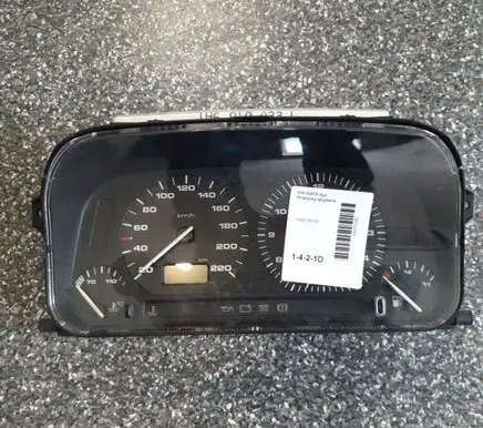 Volkswagen Golf III Speedometer (instrument cluster) 1H6919033L