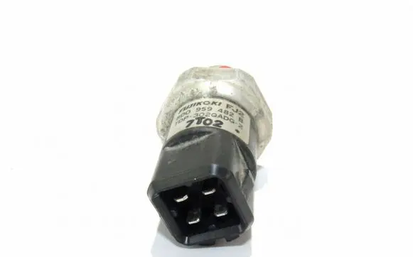 Volkswagen PASSAT B5 Oil pressure sensor 8D0959482B
