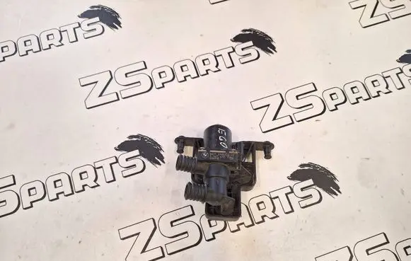 BMW 5 E60 E61 Coolant heater control valve 6920226 1147412174
