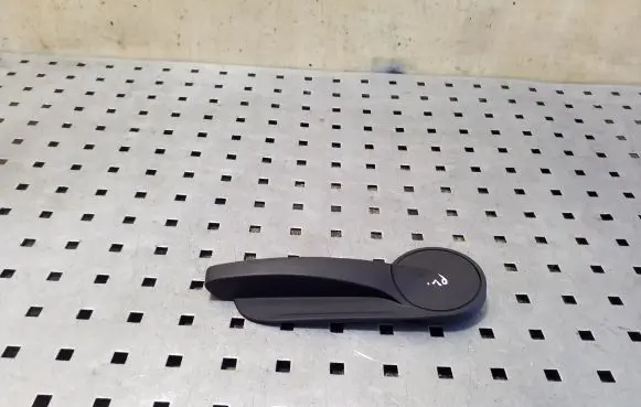 Opel Astra J Seat adjustment handle 13290301