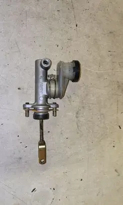 Opel Frontera B Clutch master cylinder