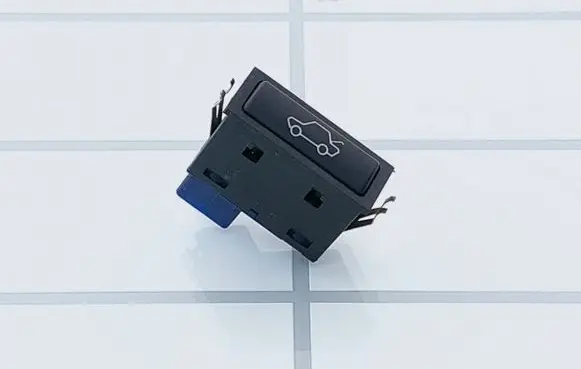 BMW 5 E39 Tailgate opening switch 03052500 61318365579