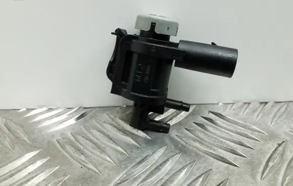 Audi A4 S4 B8 8K Turbo solenoid valve 1K0906283A