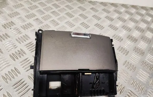 Lexus IS 220D-250-350 Ashtray (front) 1A421032G
