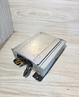 Opel Insignia A Sound amplifier 13325696 FNA0432A