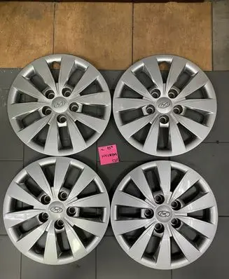 Hyundai i30 R15 wheel hub/cap/trim 