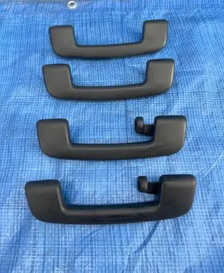 Renault Austral Front interior roof grab handle