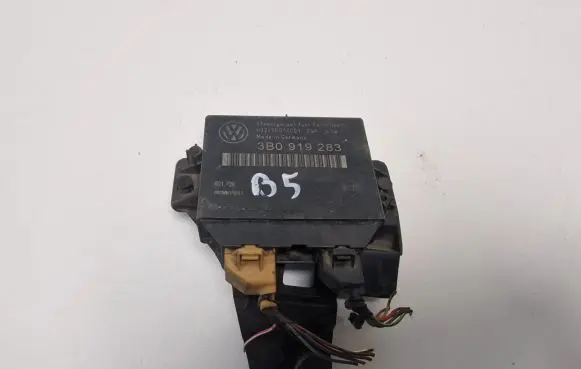 Volkswagen PASSAT B5.5 Parking PDC control unit/module 3B0919283