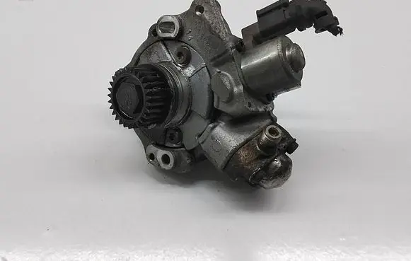 Ford Mondeo MK V Fuel injection high pressure pump 9674984480
