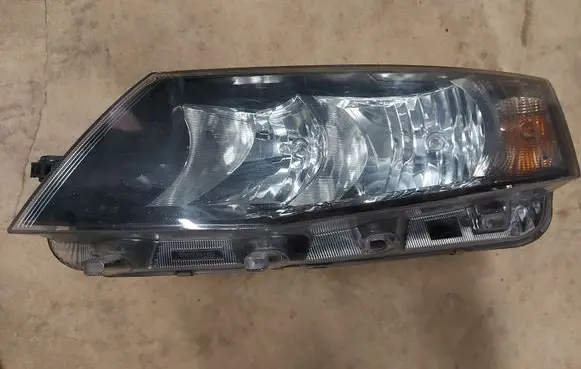Skoda Octavia Mk3 (5E) Headlight/headlamp