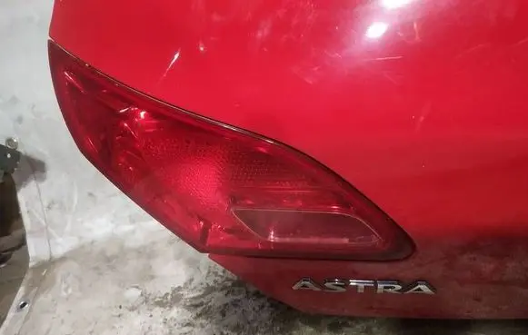 Opel Astra J Tailgate rear/tail lights 