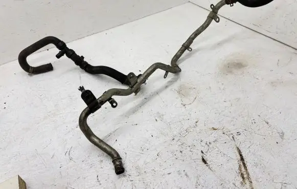 Volvo V70 Engine coolant pipe/hose