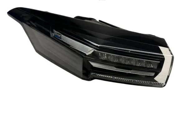 Peugeot 308 Rear/tail lights 9835299480