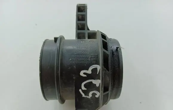 Volvo V50 Mass air flow meter 7M519A673