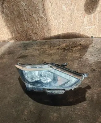 Nissan Qashqai Headlight/headlamp