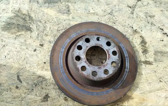 Volkswagen PASSAT B6 Rear brake disc
